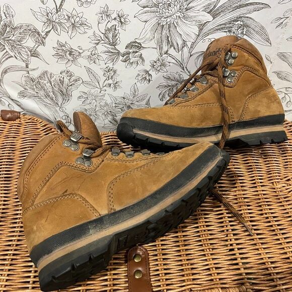 Vintage Timberland Womens 7  Euro Hiker Brown 90s Suede Leather Mid Hiking Boots - Picture 10 of 14